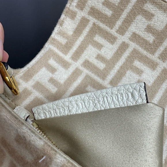 Fendi Vintage Baguette 1997 - Brand New, Authentic - Picture 5 of 7